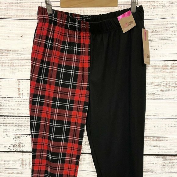 https://poshmark.com/listing/NWT-Juniors-ShoSho-black-Lounge-Pant-Jogger-Plaid-R - Picture 1 of 2